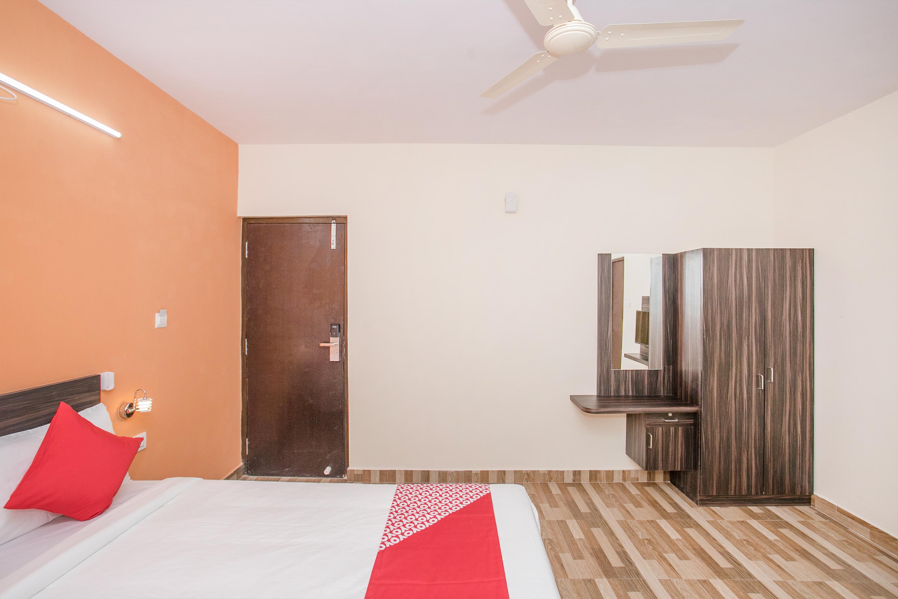 Oyo Hotel Pmr Near Ascendas Park Square Mall Bangalore Dış mekan fotoğraf