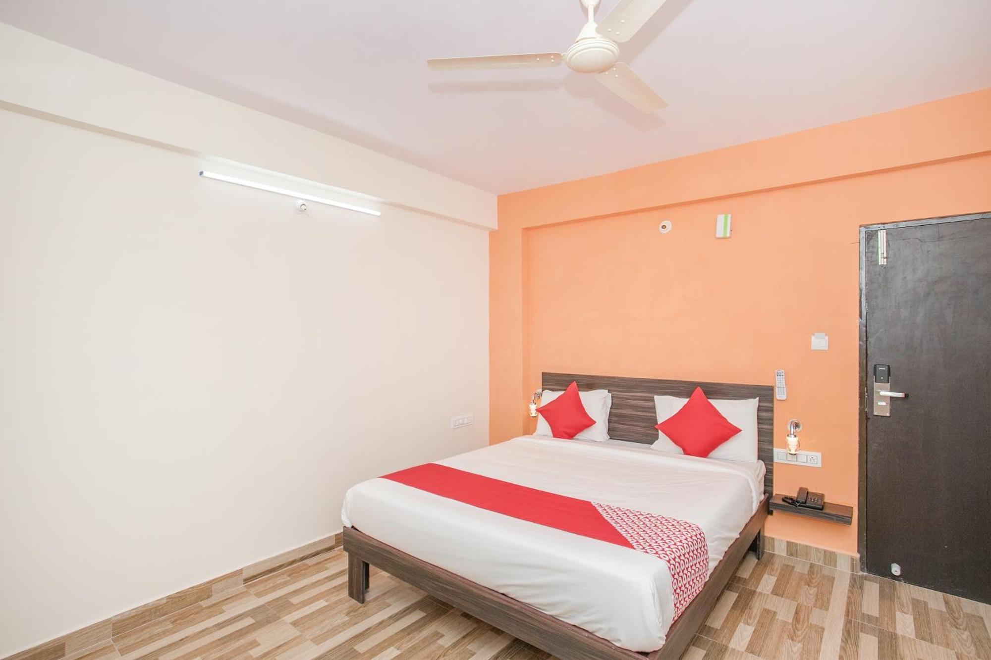 Oyo Hotel Pmr Near Ascendas Park Square Mall Bangalore Dış mekan fotoğraf